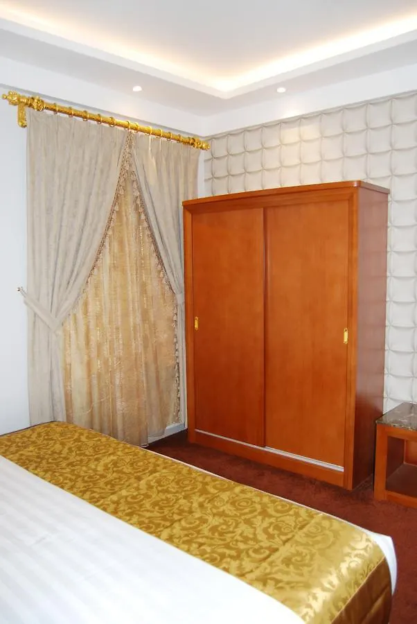 Ethal Suits Hira Джедда